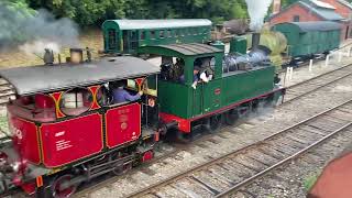 Aankomst kwadrupel tractie van de stoomlocomotieven op het stoomfestival van train 1900 2022.