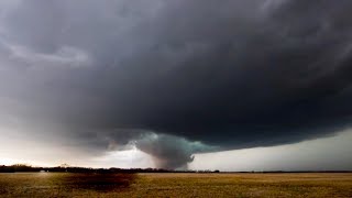 Tornado forms in front of a timelapse photographer’s camera