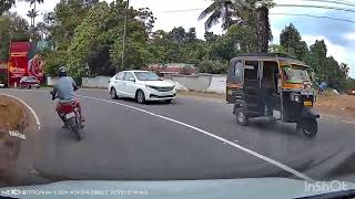 Rude truck driver - മര്യാദയില്ലാത്ത ട്രക്ക് ഡ്രൈവർ