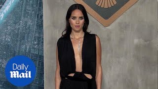 Adria Arjona takes the plunge at Pacific Rim Uprising premiere - Daily Mail