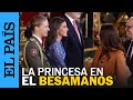 DESFILE 12-O | La princesa Leonor participa por primera vez en el besamanos | EL PAÍS