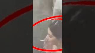 Sister Alanna की मेहंदी सेरेमनी में सिगरेट पीती दिखी Ananya Pandey | Video Viral