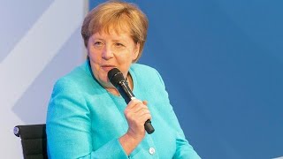 Digitaler Bürgerdialog: Merkel wirbt im für Corona-Impfungen