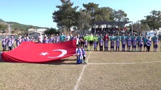 Gol rekortmeni amatör futbol takımının maçları şenlik havasında geçiyor