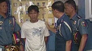 24 Oras: Sinibak na pulis na kabilang sa mga most wanted sa suspek sa kidnapping, arestado