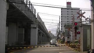 00706　和歌山国道高架下の南海和歌山市駅の近くの北側の踏切　南海電鉄の踏切