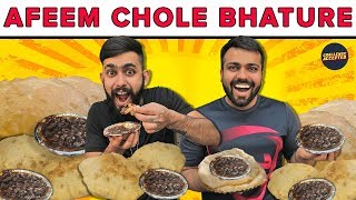 Afeem Wale Chole Bhature Eating Challenge | Shahdara | Street Food Delhi | Challenge Accepted