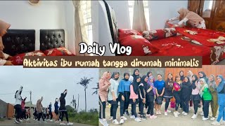 AKTIVITAS IBU RUMAH TANGGA DI RUMAH MINIMALIS. BEBERSIH \u0026 BEBERES KAMAR TIDUR | OLAHRAGA #dailyvlogs