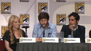 Howard and  Melissa  Rauch doing voice of Howard's Mom  Jim mocking  comic con 201l