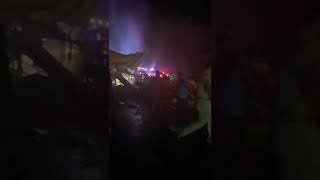 plane crash at karipur airport // കരിപ്പൂർ എയർപോർട്ടിൽ വിമാനാപകടം. വിമാനം രണ്ടായിപ്പിളർന്നു.