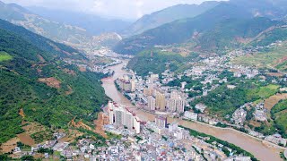 The Narrowest Metropolis In Yunnan, China