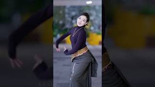 Yongzhen, beautiful looks ,beautiful dance, beautiful figure