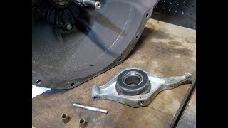 Triumph Spitfire Gearbox: Release Bearing & Carrier