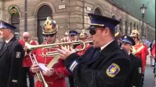 Flashmob: A városligeti Rendőr- és Tűzoltónap promóciója
