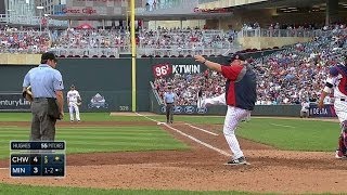 CWS@MIN: Gardenhire gets ejected in the 3rd