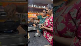 #minivlog #262 ✨| 🙋🏻‍♀️Amma naanum sendhu cook pannom | #shortsfeed #cooking #meenkolambu #vlog