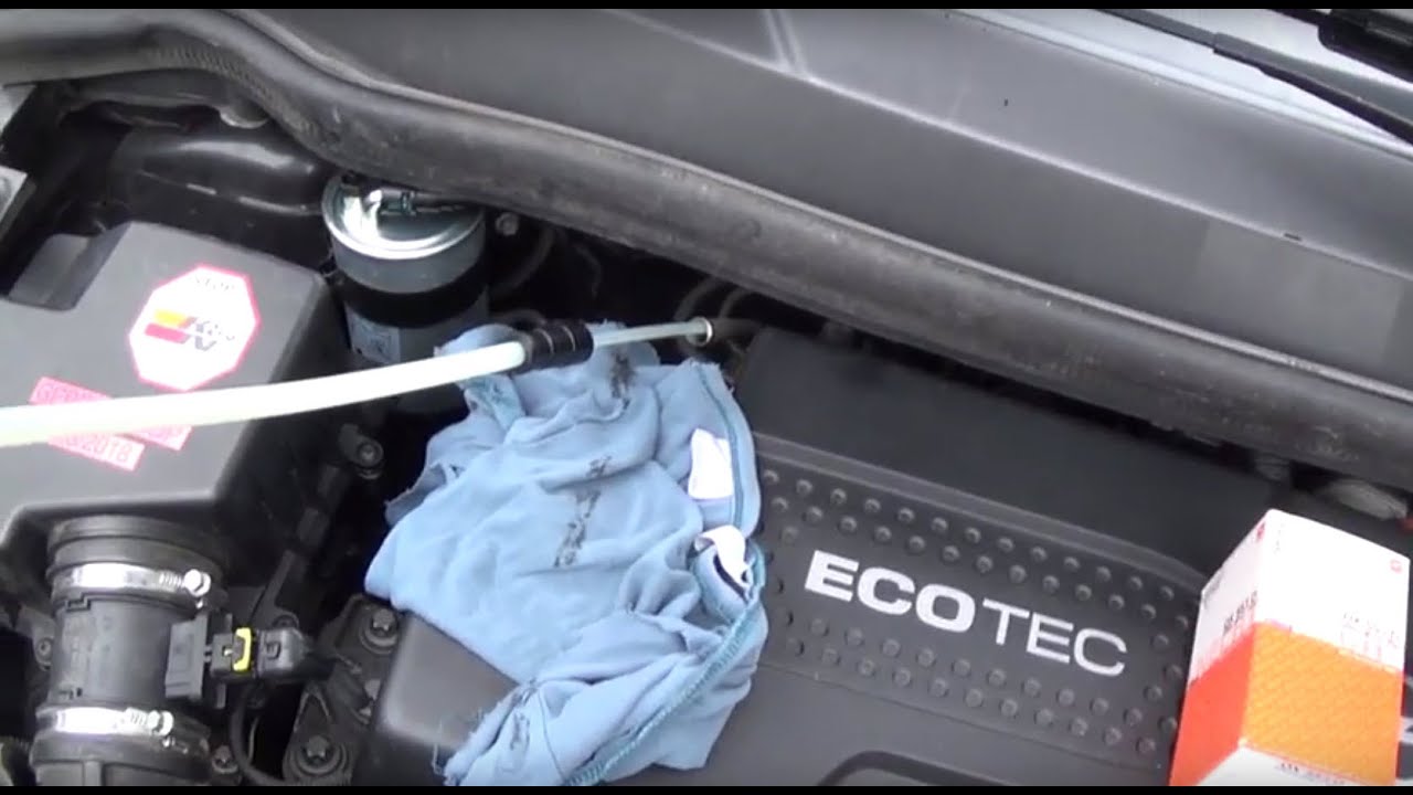 Opel Corsa D Oil Change With PELA 650 - YouTube