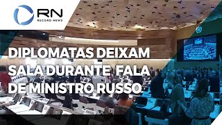 Diplomatas saem da sala durante fala de ministro russo