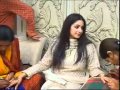 Sridevi getting mehendi on her hands during Karishma Kapoor's wedding.mp4