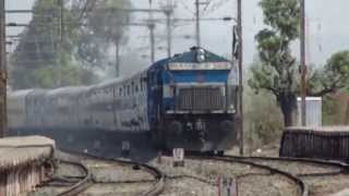 Angry EMD from KJM WDP4 hauling Koyna Exp blasting tears the tracks through Shelu!!