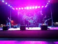 Encrucijada rock band en Uman metal cuerdas y madera
