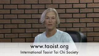 Knee pain improves with Taoist Tai Chi® arts