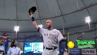 NYY@TB: Rays present Jeter with gifts before the game