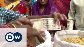 Banned rupee notes cause chaos in India | DW News