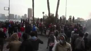 Egypt Protest Video: Vendors Linger as Police and Protesters Clash