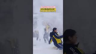 高中生还原雪中名场面。青春该有的样子 #人物故事 #内容过于真实 #搞笑