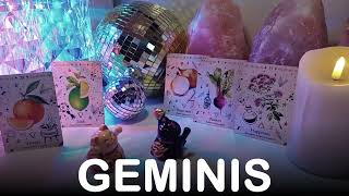 GÉMINIS - ALGUIEN ESTÁ ESPIÁNDOTE! ADIVINA QUE ES LO QUE INTENTA SABER... #horoscopodiario #tarot