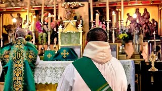 L'ÉGLISE QUI SE DÉTESTE