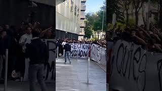 PSG Fans Protesting Outside Neymar And Messi house "Neymar get the f**k out of the our club!”... 