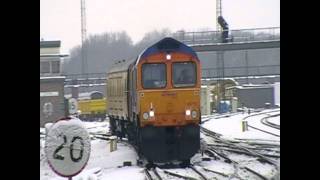 Metronet 66719 + 73206 'Lisa'  Haul A Network Rail GLV Out Of Tonbridge In The Snow