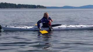 Using Self Rescue Straps during a in-water self rescue demo