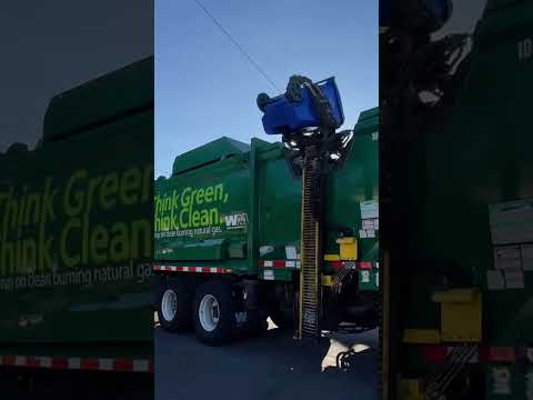 WM ACX Mcneilus ZR On Recycle! #wastemanagement #garbagetruck # ...