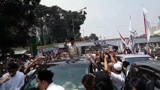 Silaturahmi dengan Tokoh Agama di Bandung, Prabowo di Sambut Ratusan Pendukung