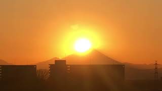 富士山に吸い込まれて行く太陽☀️ダイヤモンド富士