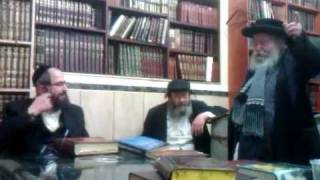 Mota Frank with his father R' Yehuda Leib Z\