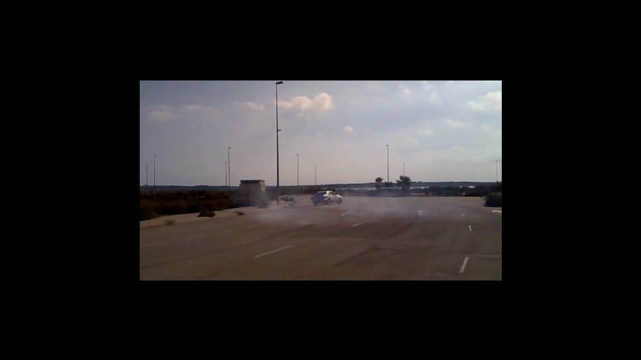 Mercedes E290td W210 Burnout Messing About Youtube