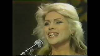 Blondie - Denis \u0026 Youth Nabbed As Sniper (The Mike Douglas Show 1978.04.21)