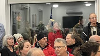 Séance tendue au conseil municipal de Sainte-Pétronille