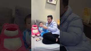 有个粘人的女儿是一种什么体验#爸爸带娃 #人类幼崽成长记 #爸爸的贴心小棉袄#奶爸带娃 #人类幼崽有多可爱