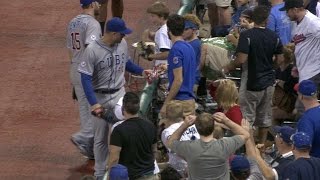 CHC@CLE: Rizzo takes fan's peanuts, gives them back