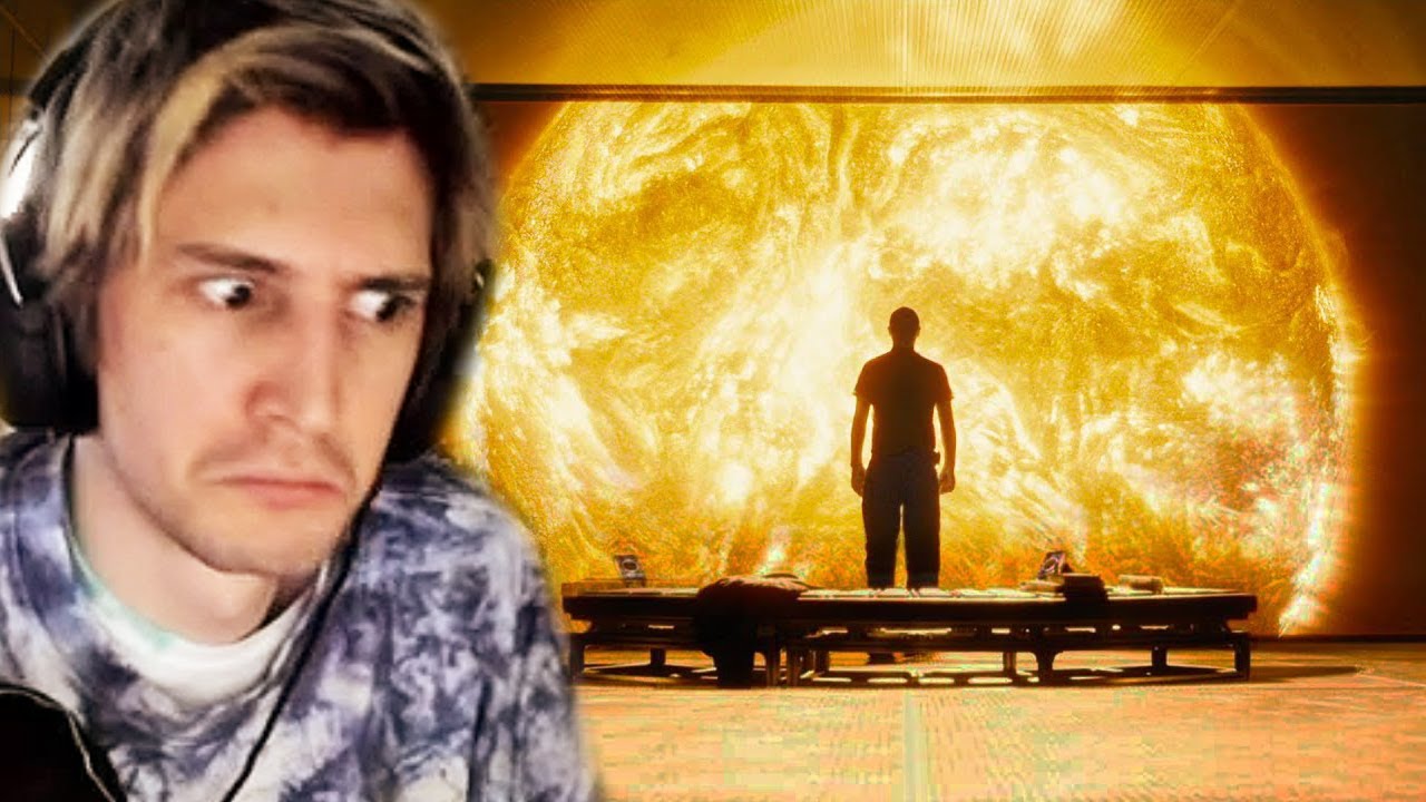 Nuclear Bomb is Used to Reignite The Dying Sun | xQc Reacts to 'Sunshine"