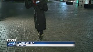 Freezing rain turns SE Wisconsin area into ice rink