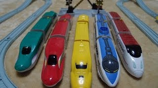 ダイソープチ電車シリーズ踏み切り紹介。ドクターイエローとスーパーこまち走ります。