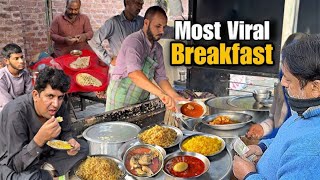 30/- RS CHEAPEST PUNJABI BREAKFAST - ROADSIDE ANDA CHOLAY \u0026 MURGH SHORBA IN RIKSHAW😍 STREET FOOD PAK