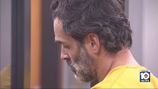 Video captures arrest of ex-Broward teacher accused of sending explicit photos to children