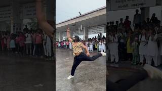 Chhatari na khol barsad me 🌂  #shotrs #utube #dance #public